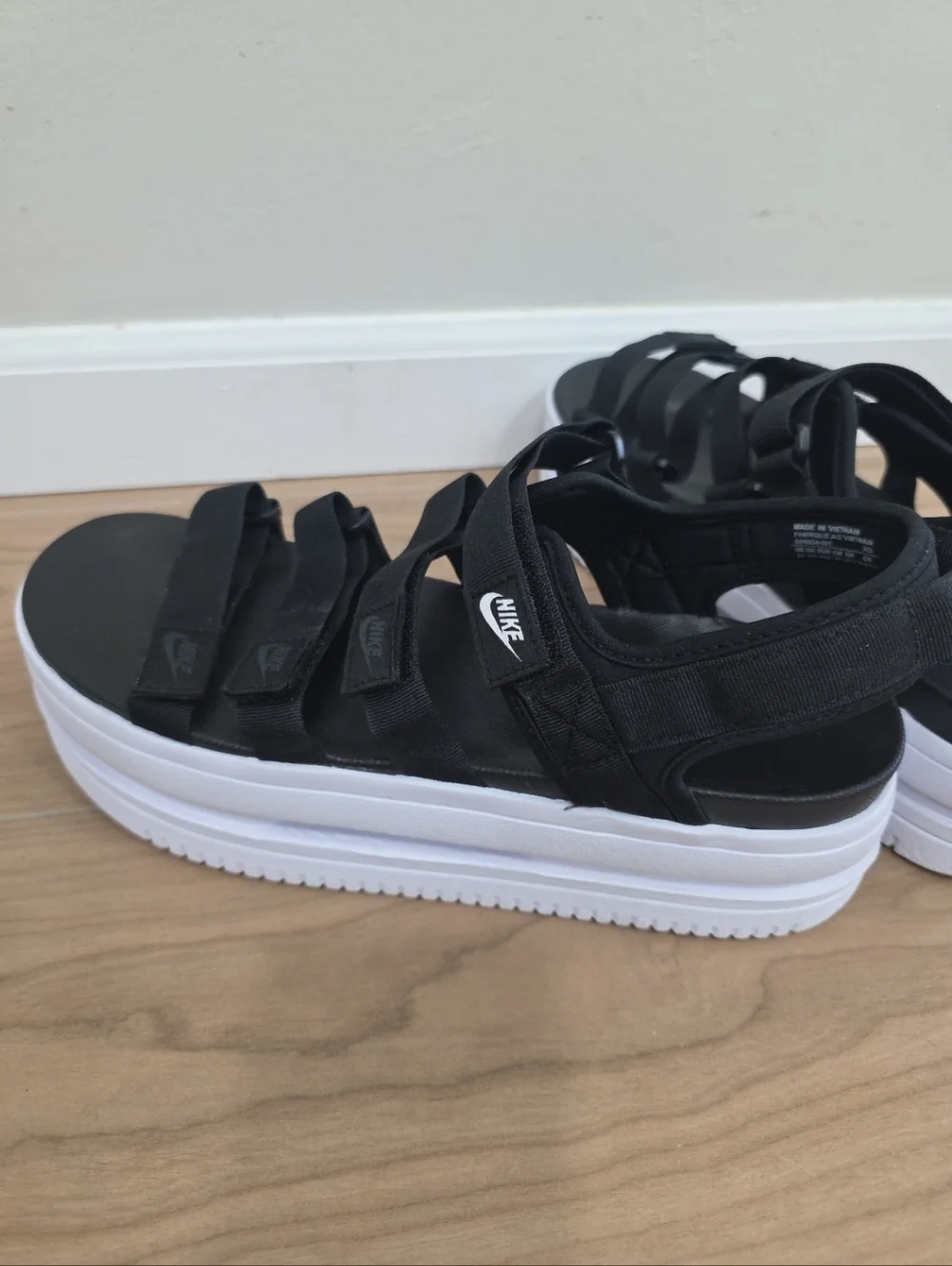 Womens Nike ICON CLASSIC Black DH0224-001 Platform Sandals. Size 12 - Picture 6 of 7